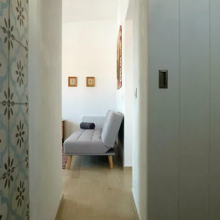 Sunny And Cinematic Between Lagos And V.bispo Apartment
